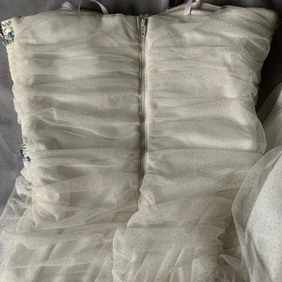 🩷Formal/Prom White beautiful dress - Picture 3 of 4